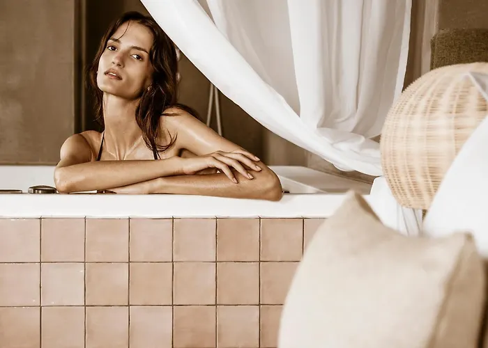 Hotel apartamentowy Thoe Naxos - Indoor Jacuzzi Naxos City